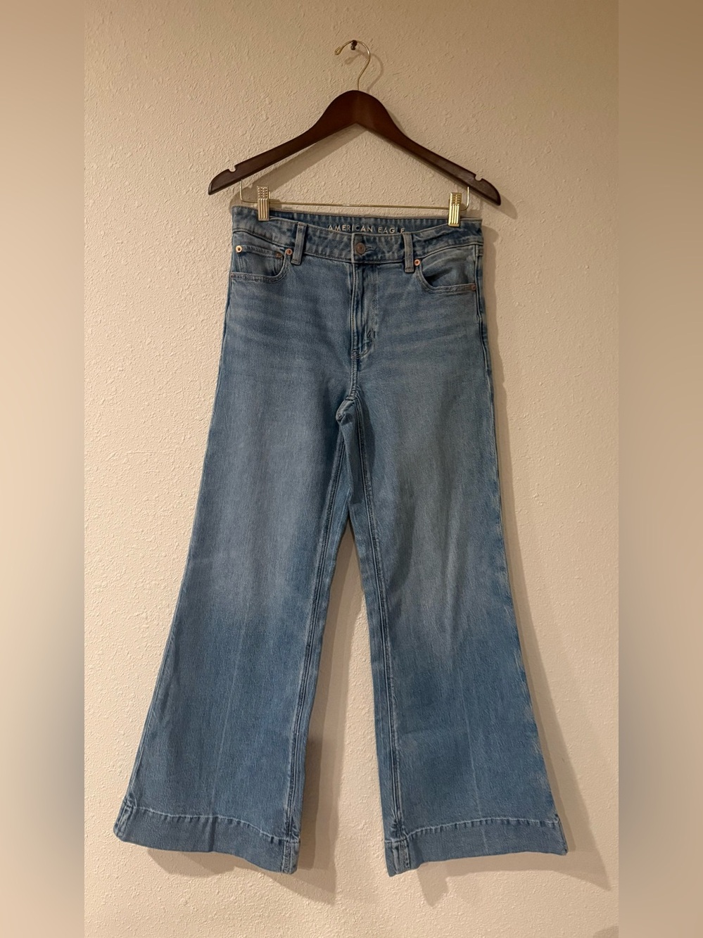 American Eagle High Rise Flare Jeans Medium Wash Stretch Size 4 Regular